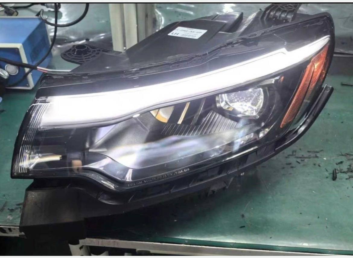 Купити ліва фара Jeep Compass 