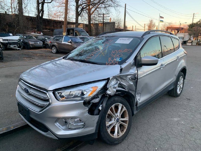 Купити двері передні Ford Escape 