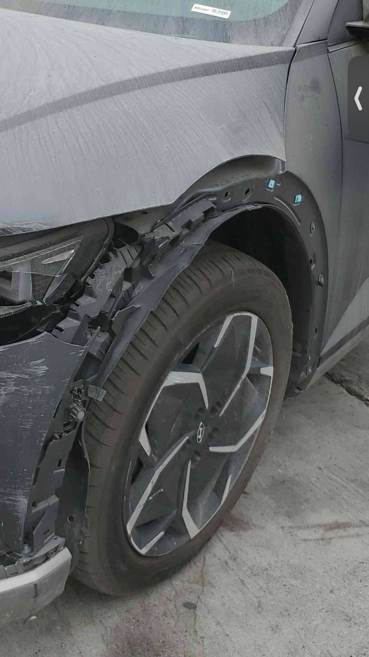 ліва передня арка 