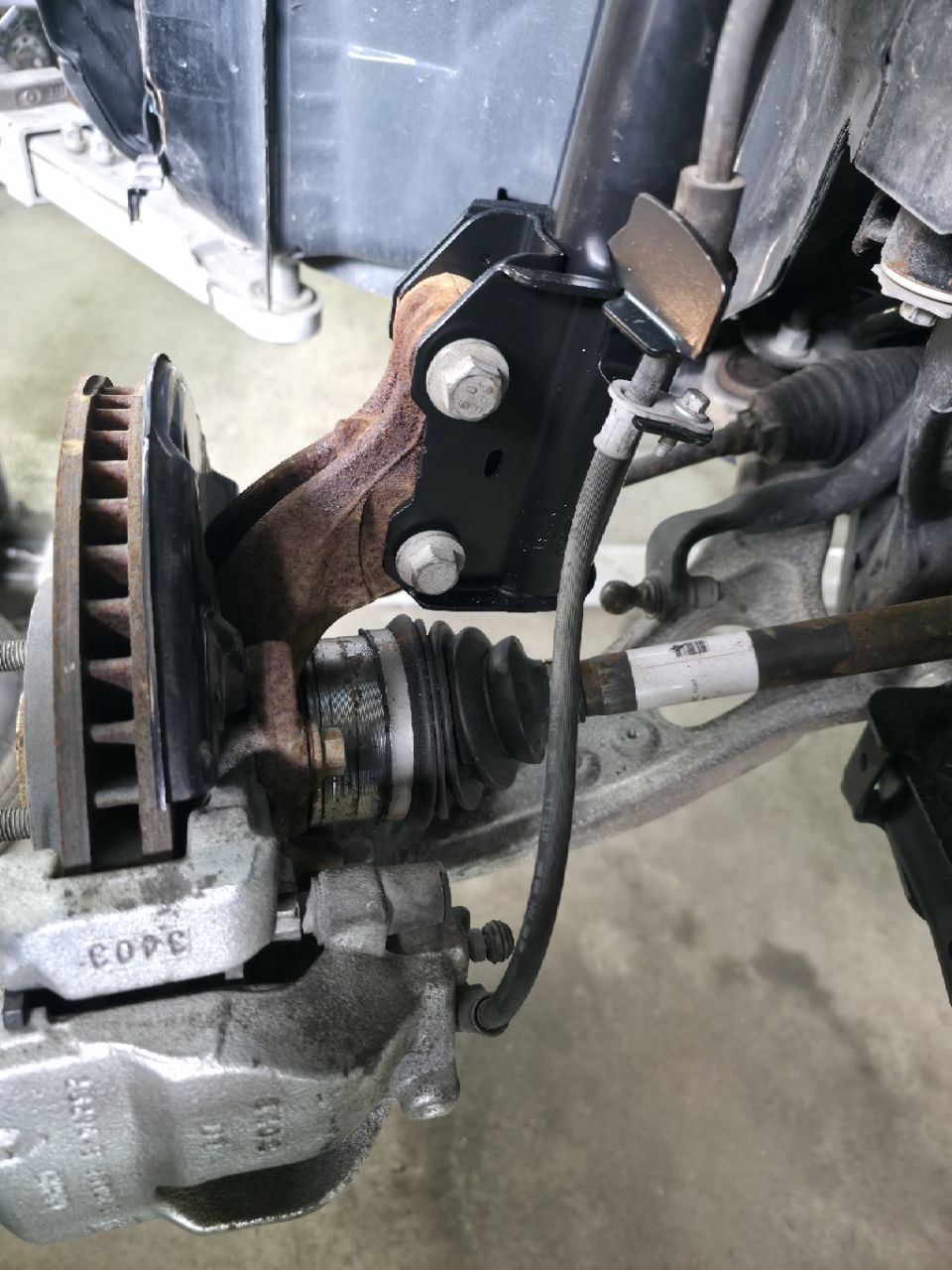 поворотний кулак Ford Escape 2024 р. 