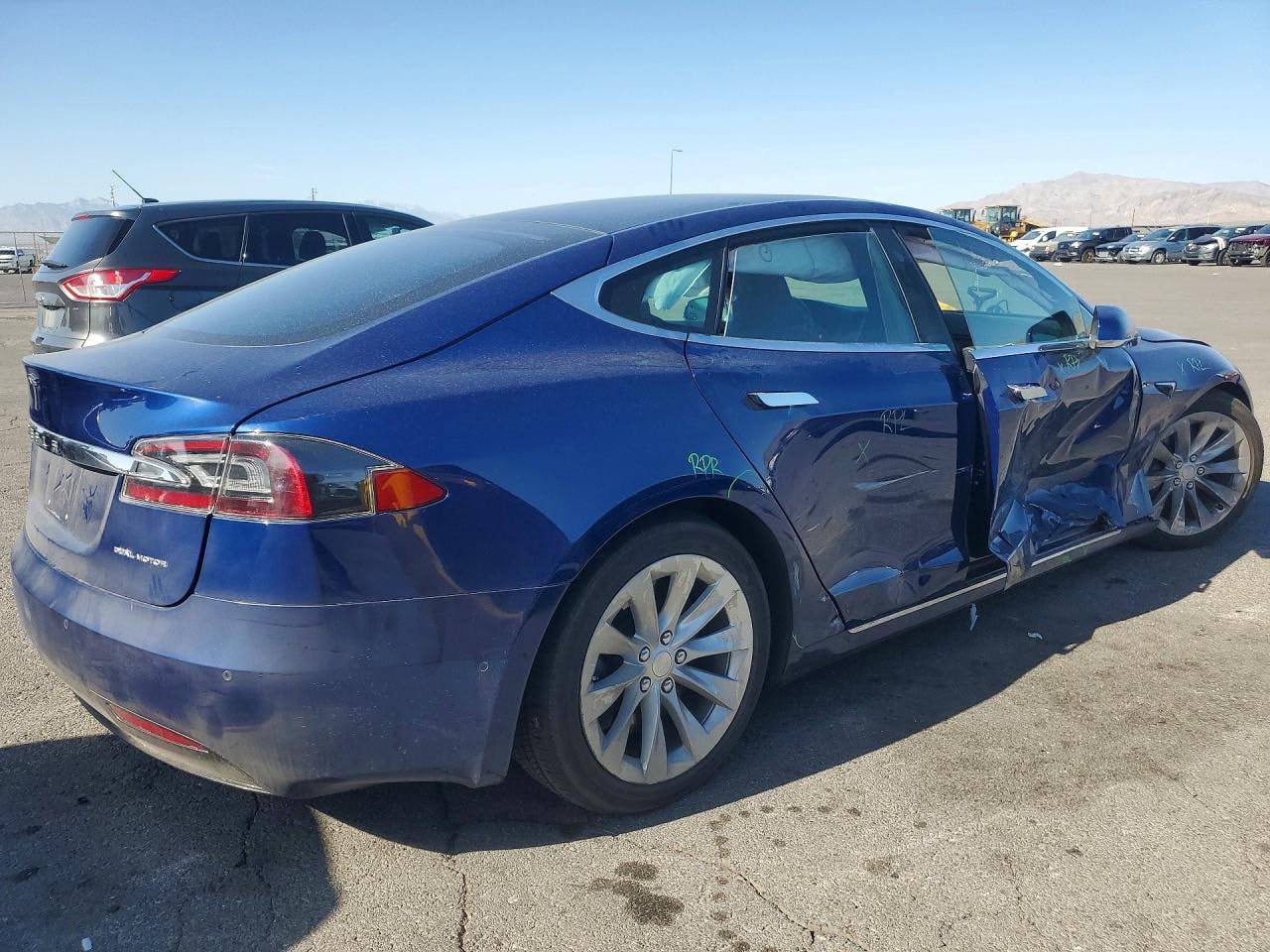 крила Tesla Model S 2019 р. 