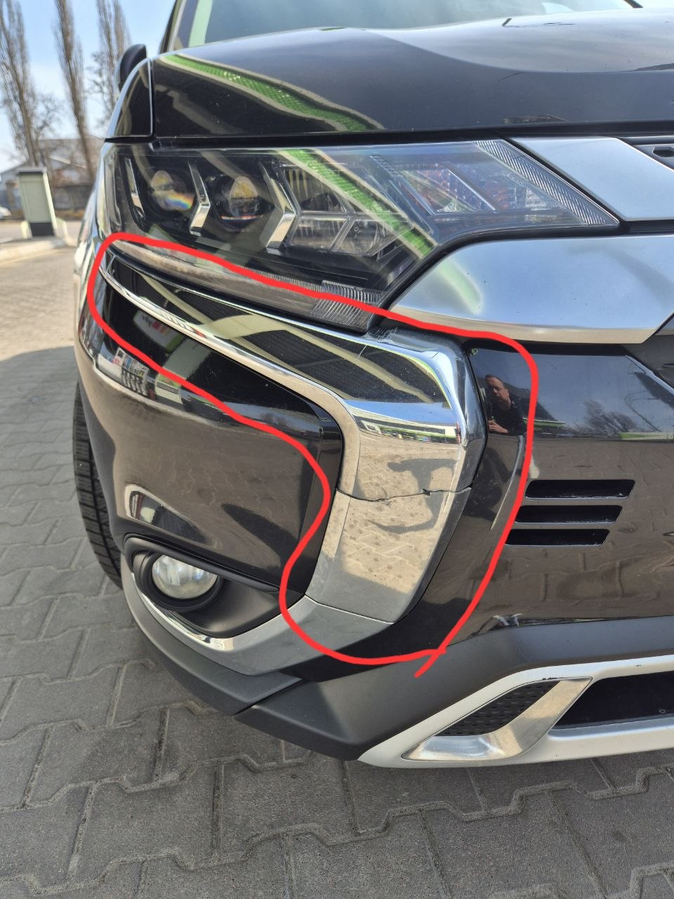 Купити хром накладка передня права Mitsubishi 