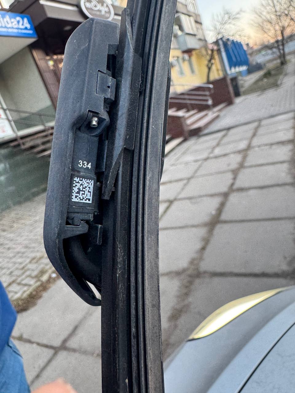 Купити форсунки склоочисників Tesla Model 3 