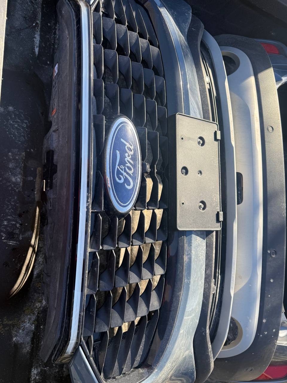 решітка під камеру Ford Escape 2023 р. 