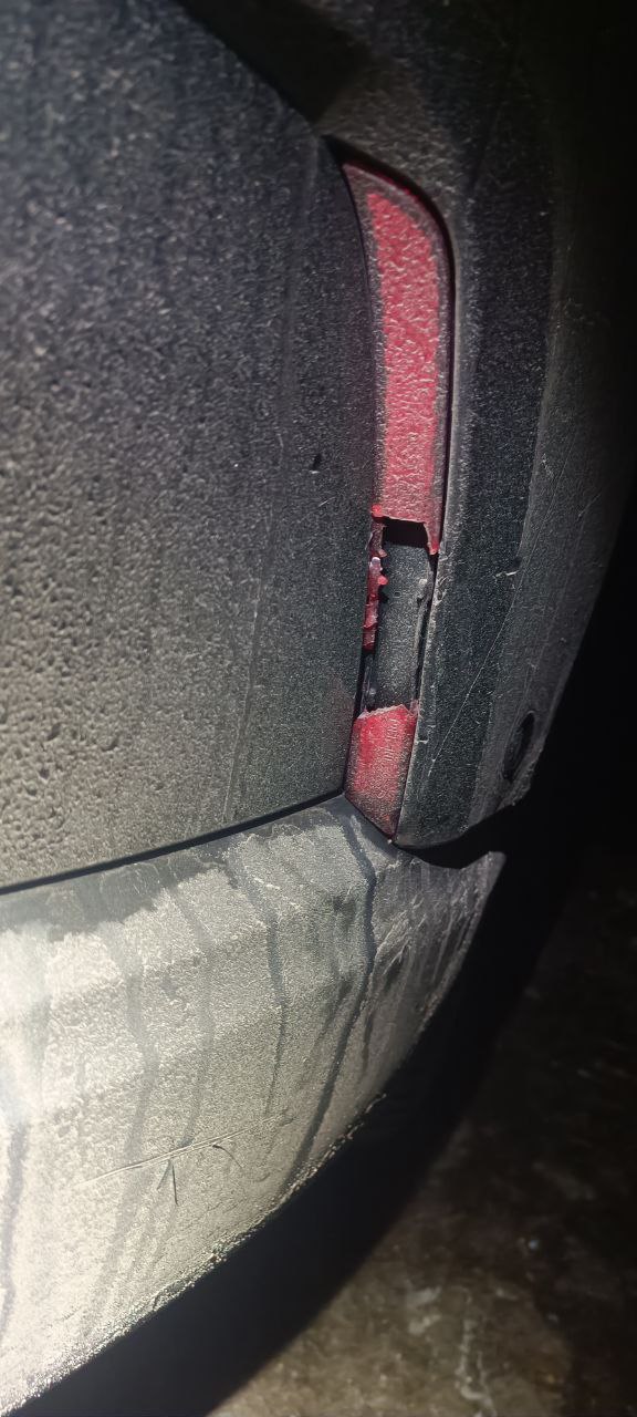 світло відбивач заднього бампера Ford Edge 