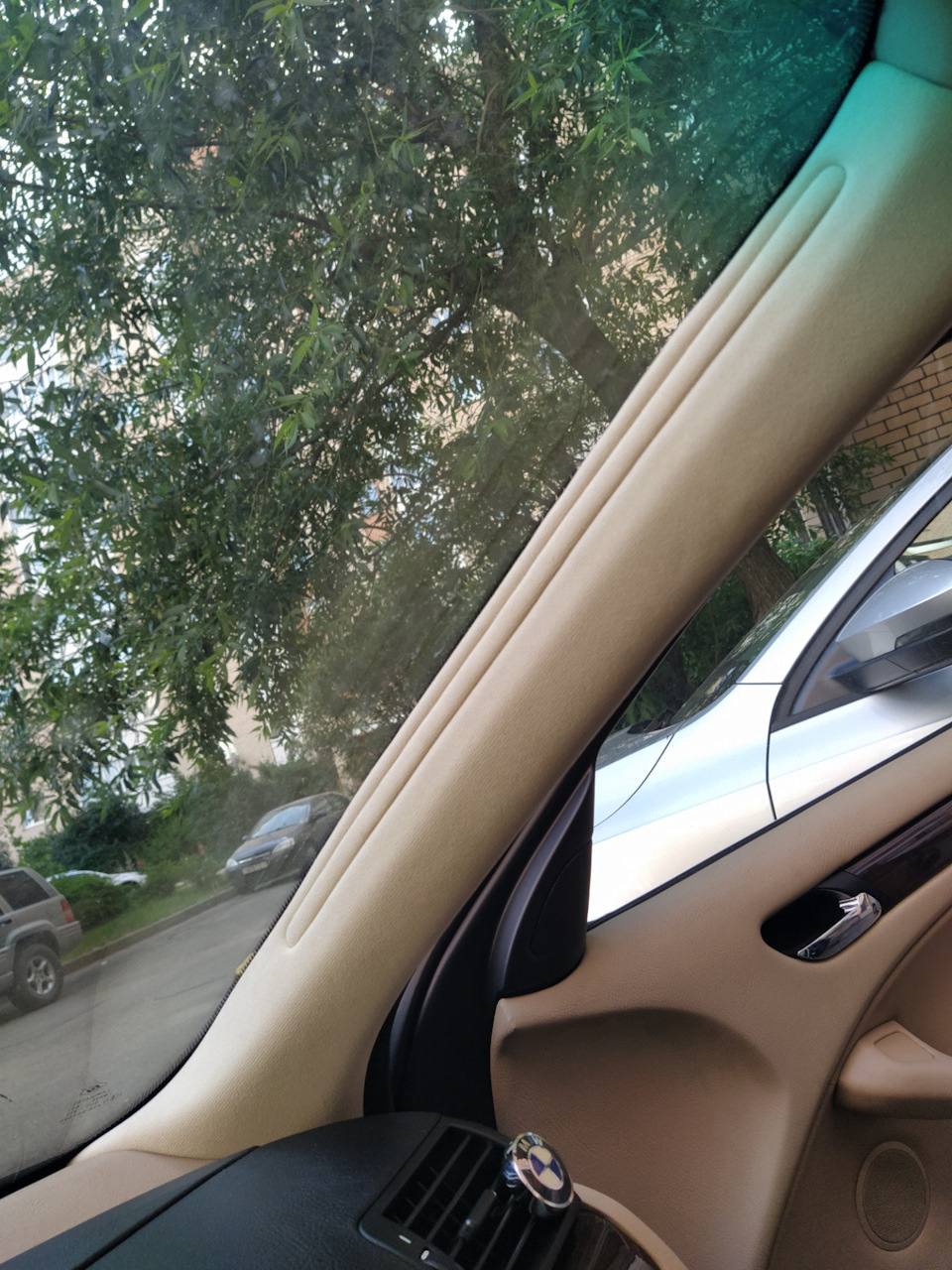 стойка праву BMW 