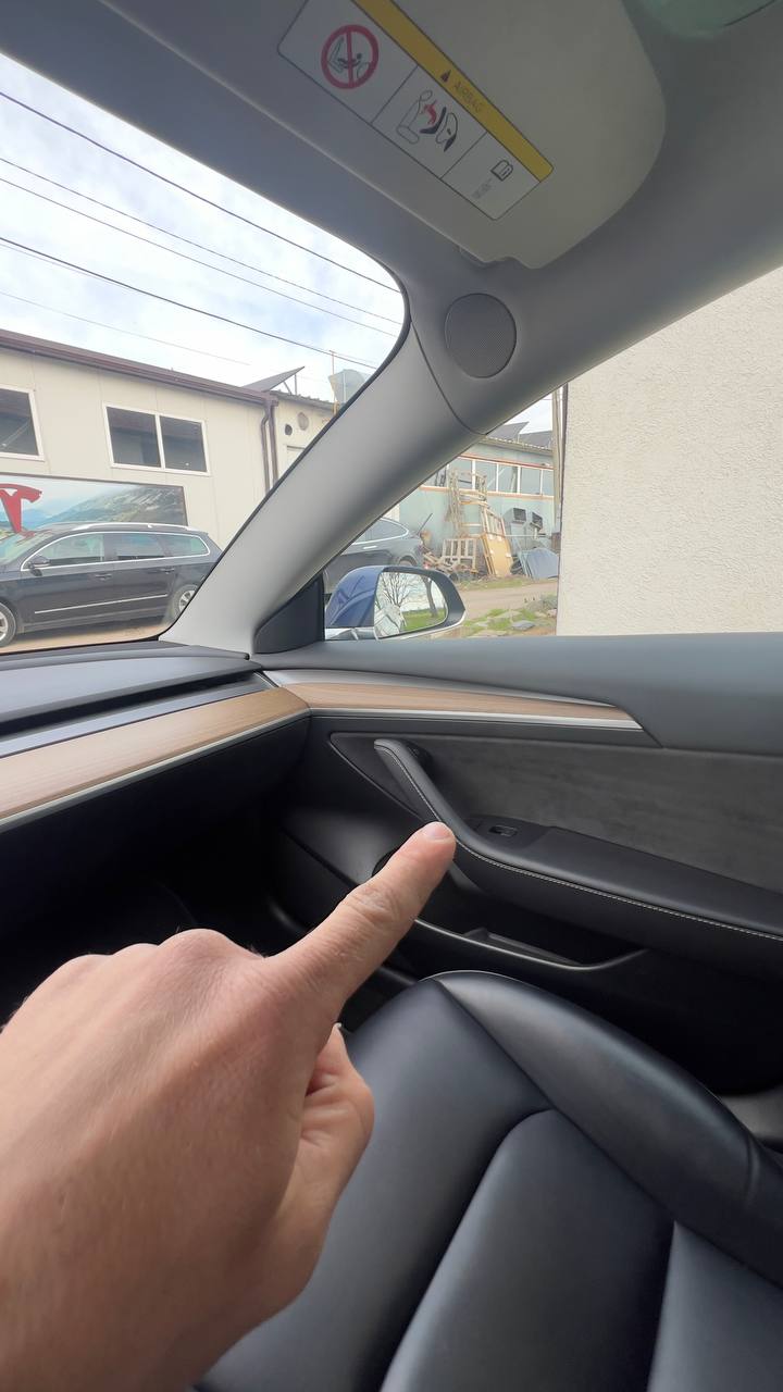 Купити дверна карта М3 2022+ Tesla Model 3 2022 р. 