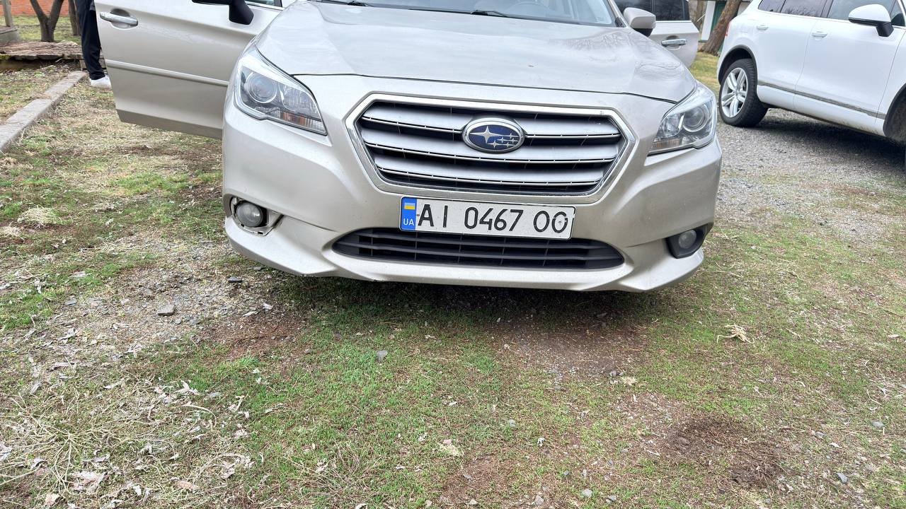 Купити Правая черная пластмасса на туманку Subaru Legacy 2016 р. 