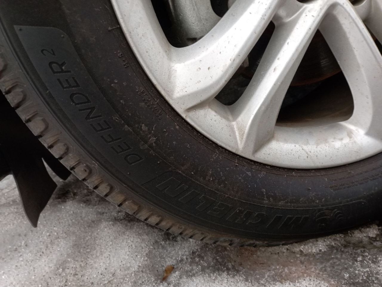 шини Michelin defender 2 