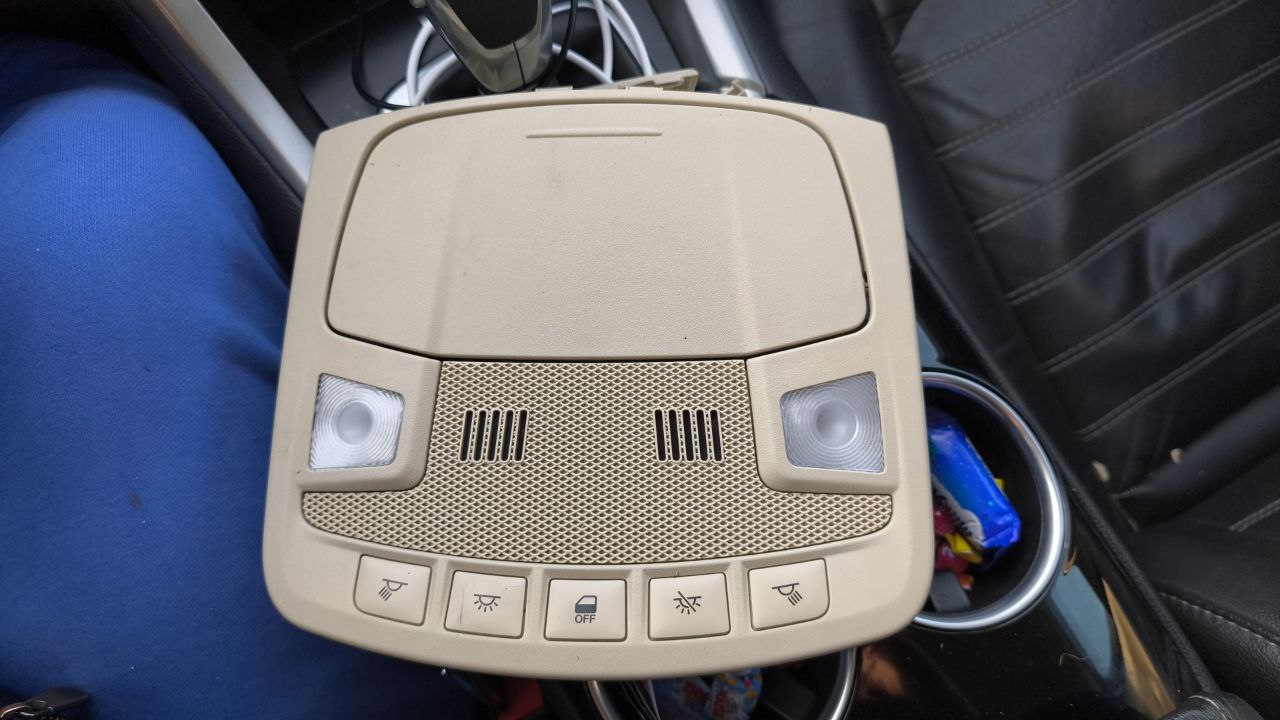 Купити плафон Ford Fusion 