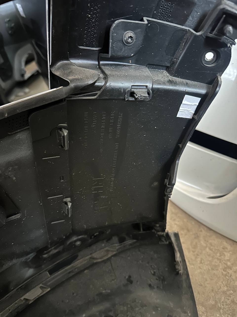 воздухо відвід Tesla 