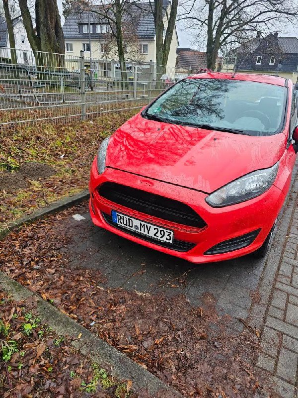 Купити дві передні фари Ford 