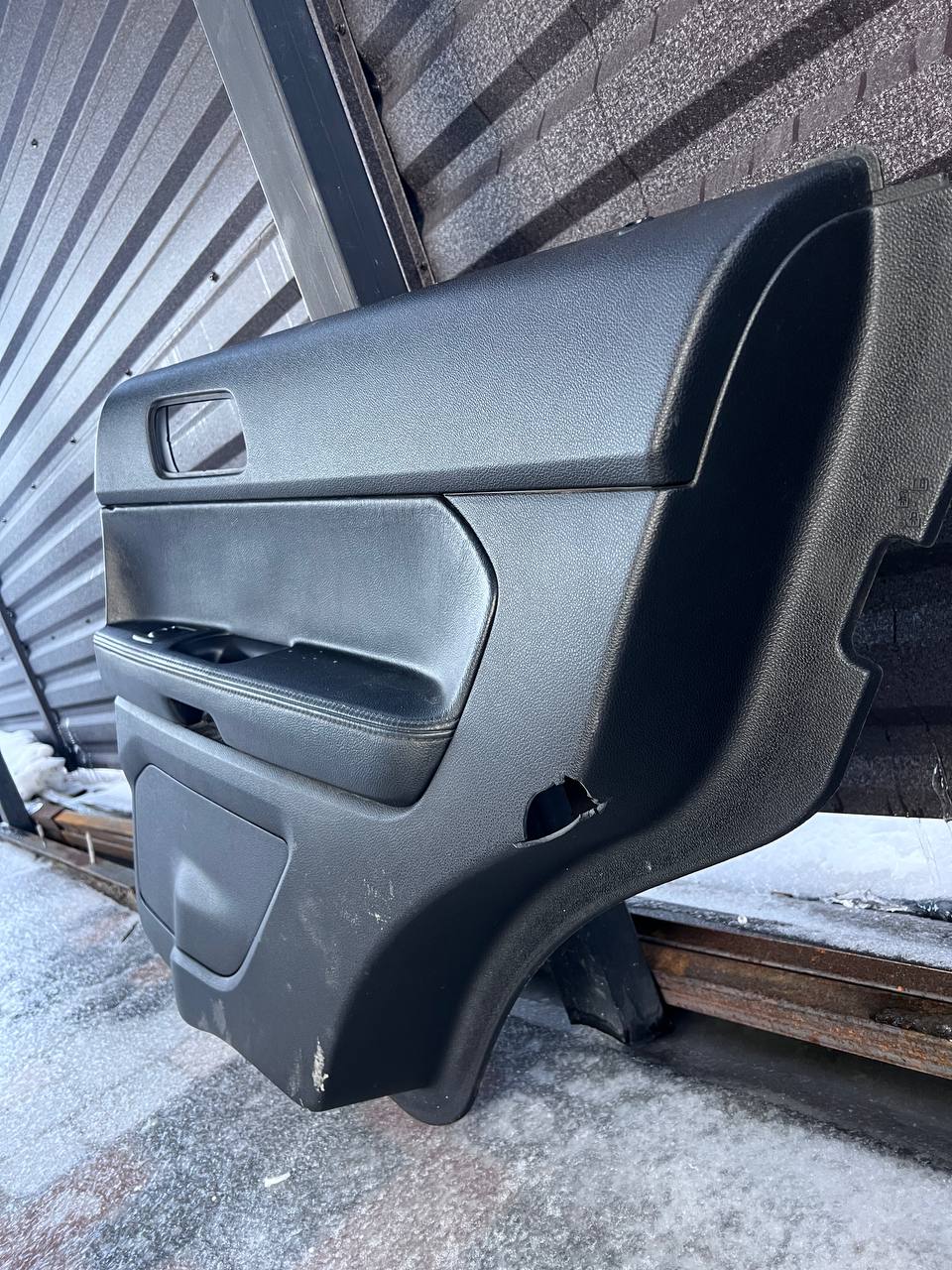 карти задніх дверей Ford Explorer 