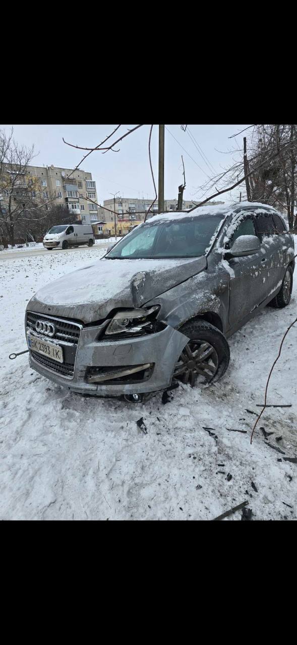 фара ліве крило Mercedes-Benz 