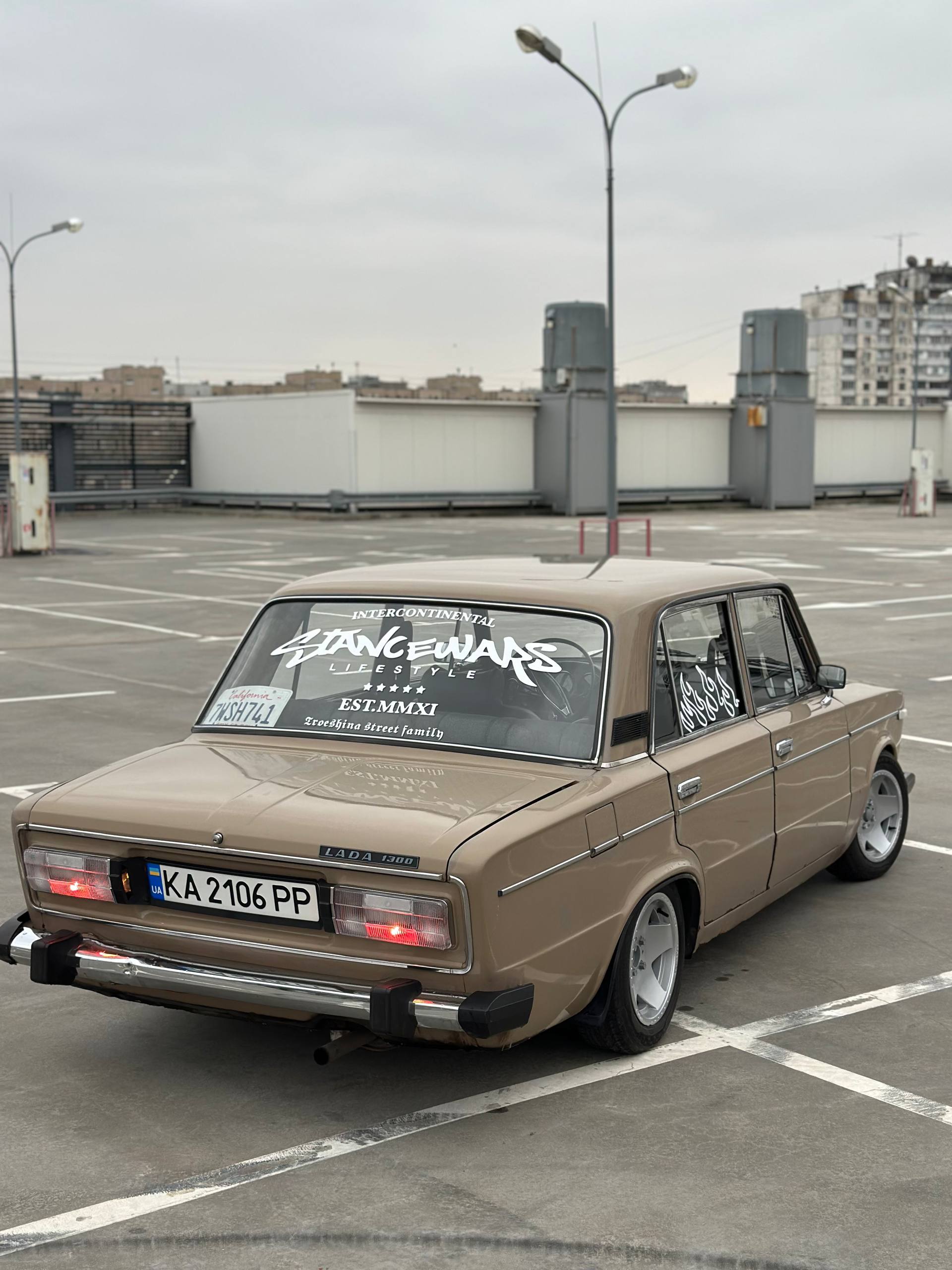 передні двері ВАЗ (Lada) 2106 