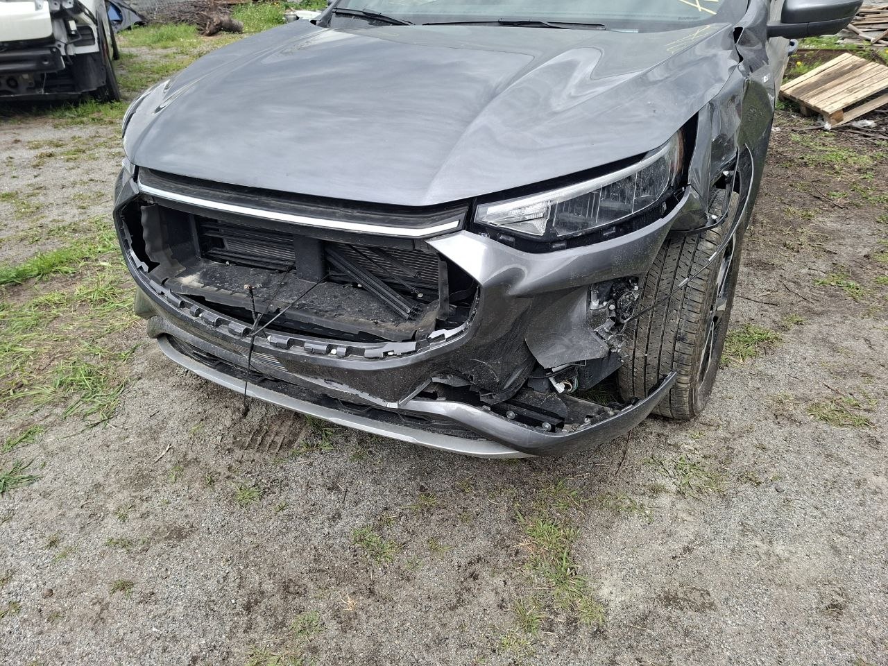 Купити бампер Ford Escape 