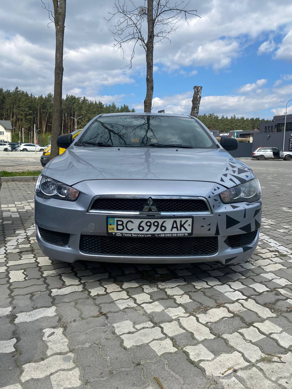 Купити бампер передній Austin Lancer 