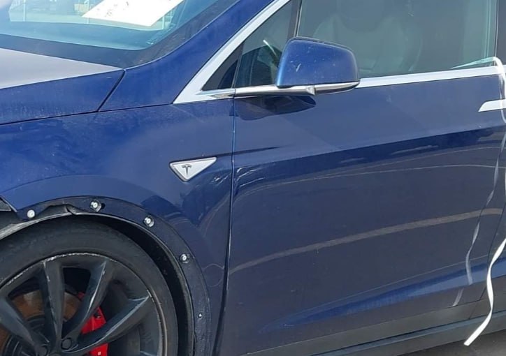 повторитель в крило левий Tesla Model X 2016 р. 