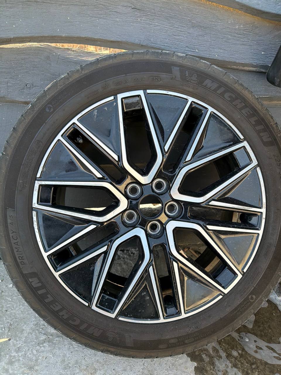 Купити резина Ford Mustang Mach-E 2024 р. 