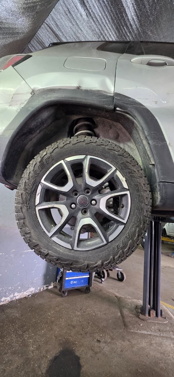 Купити покришки falken wildpeak at3w 215 65 r17 Jeep Compass Trailhawk 2024 р. 