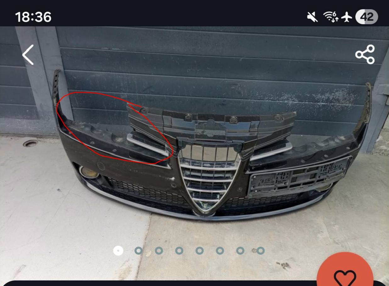 Купити решітка права, яка йде від скудетти до фари Alfa Romeo 159 