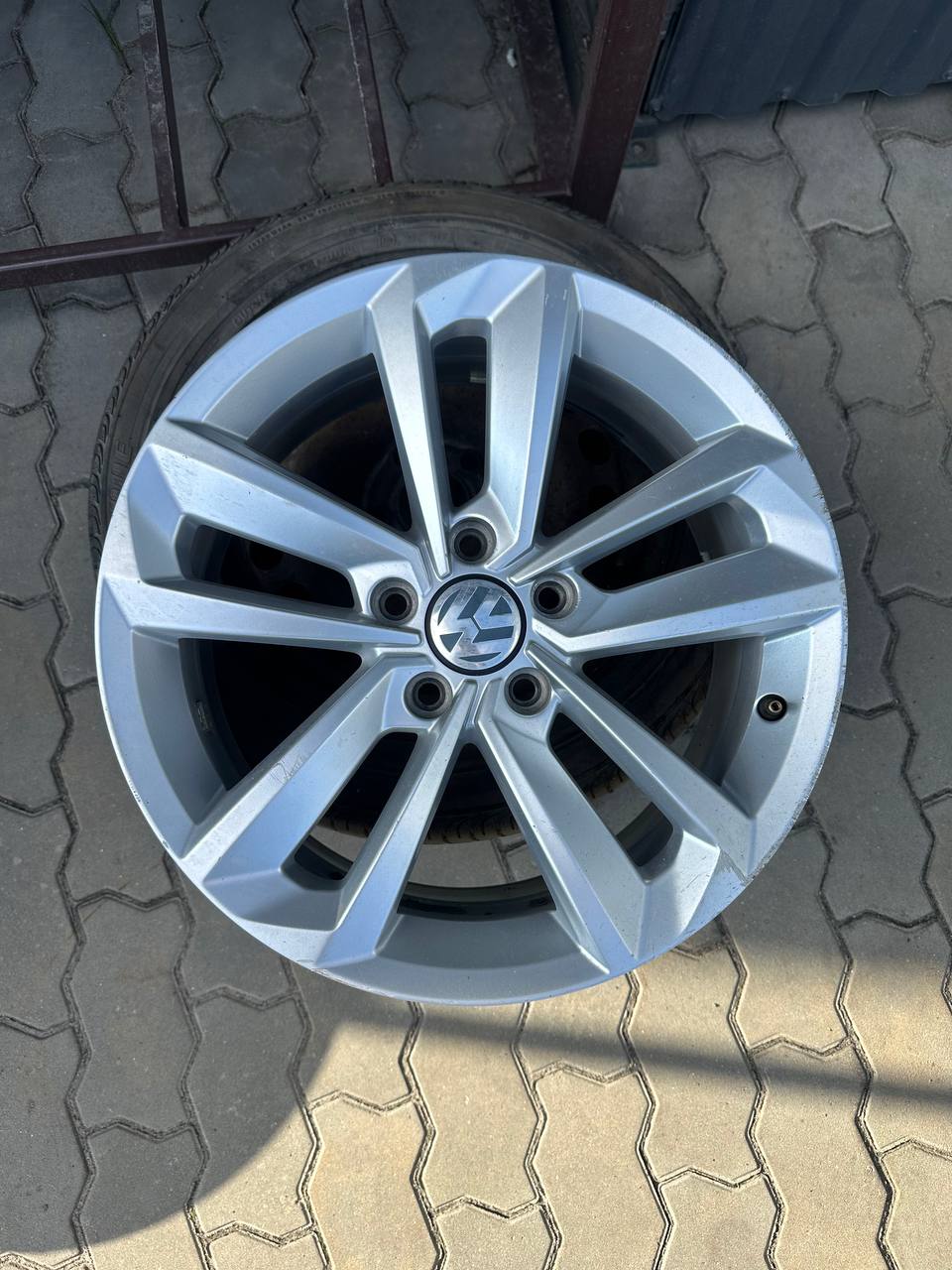 Купити деталь із зображення Audi 200 