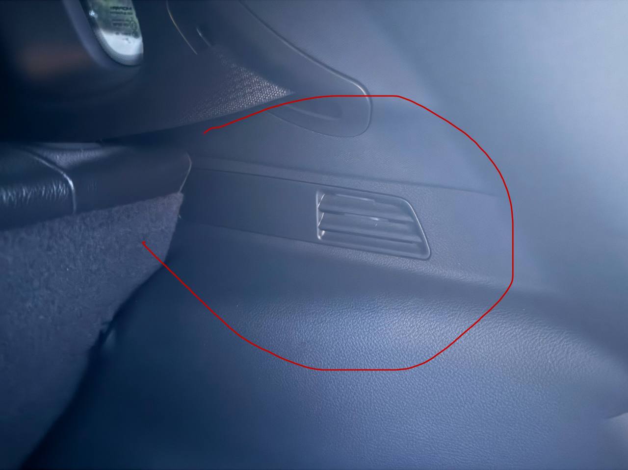 Купити деталь із зображення Jeep Compass 