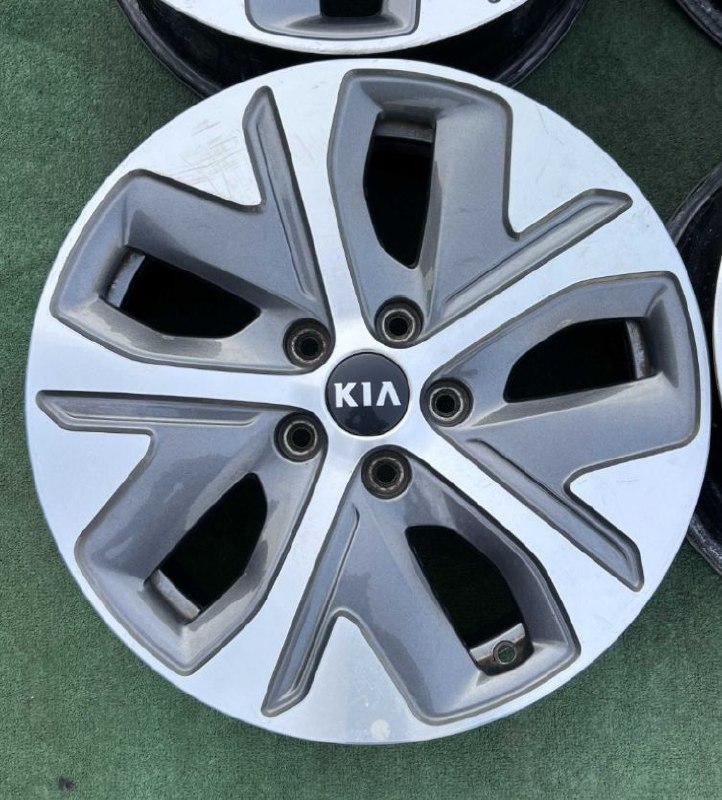 Купити деталь із зображення Kia 