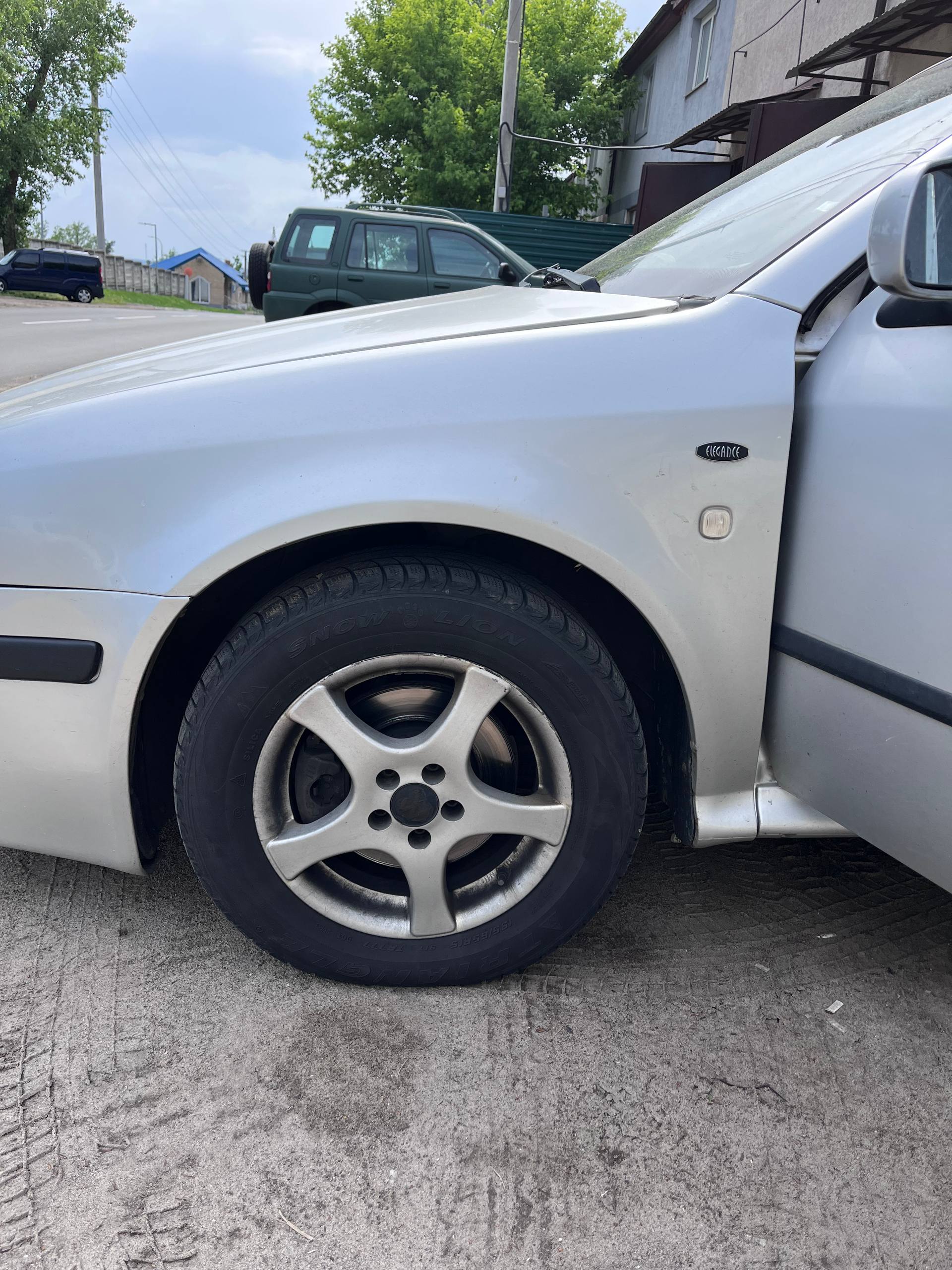 Купити деталь із зображення Skoda 