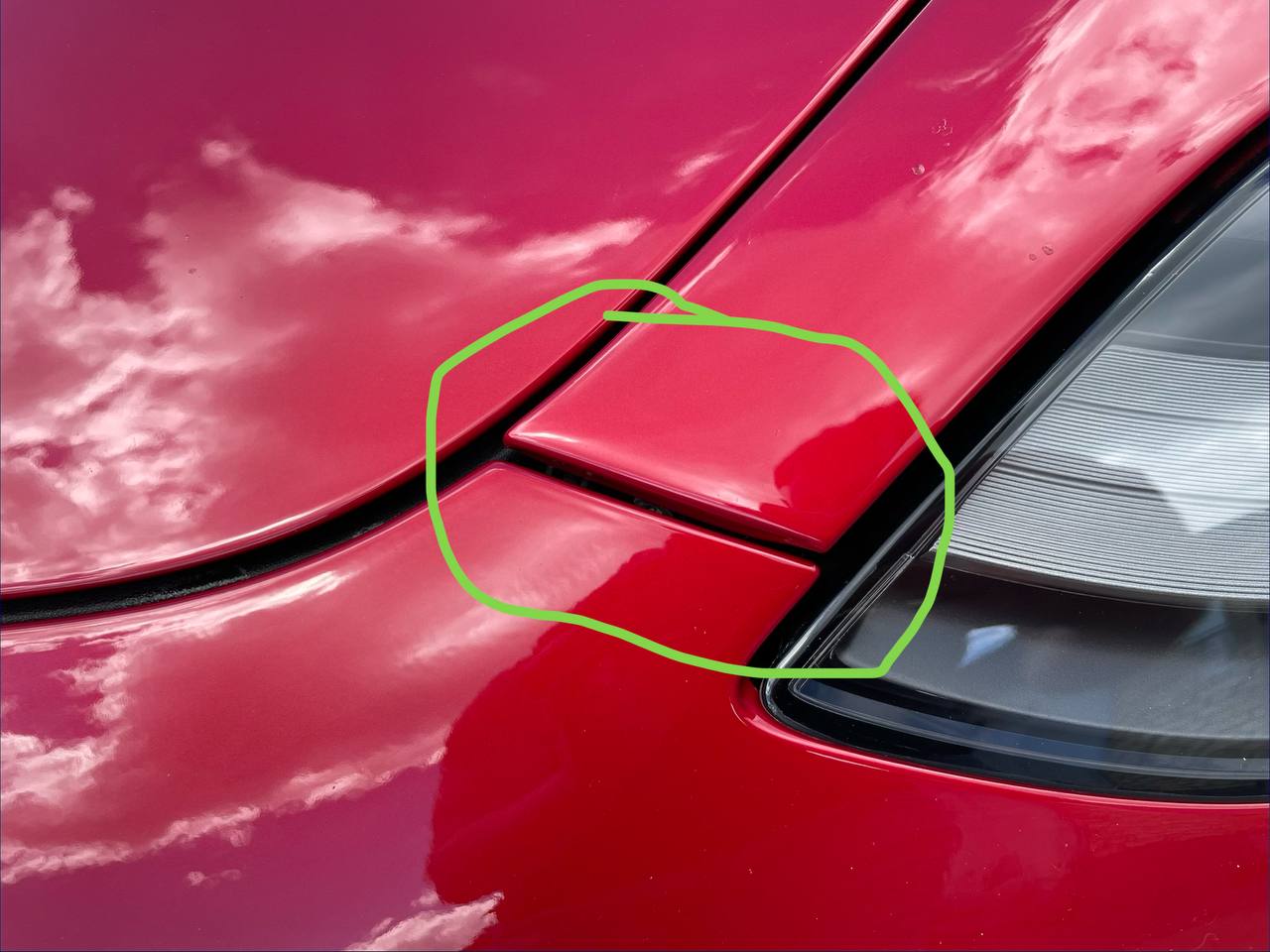 Купити деталь із зображення Tesla Model 3 