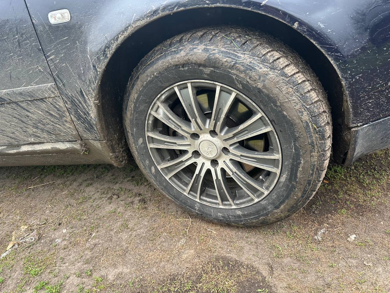 Купити деталь із зображення Volkswagen Passat 
