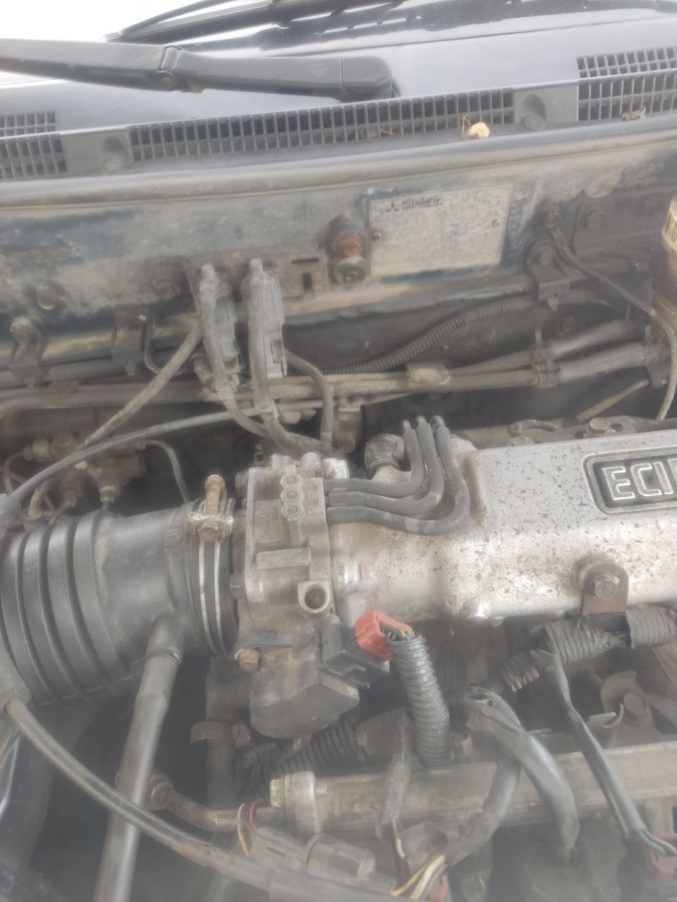 Купити дроссельная заслонка Mitsubishi Galant 1995 р. 