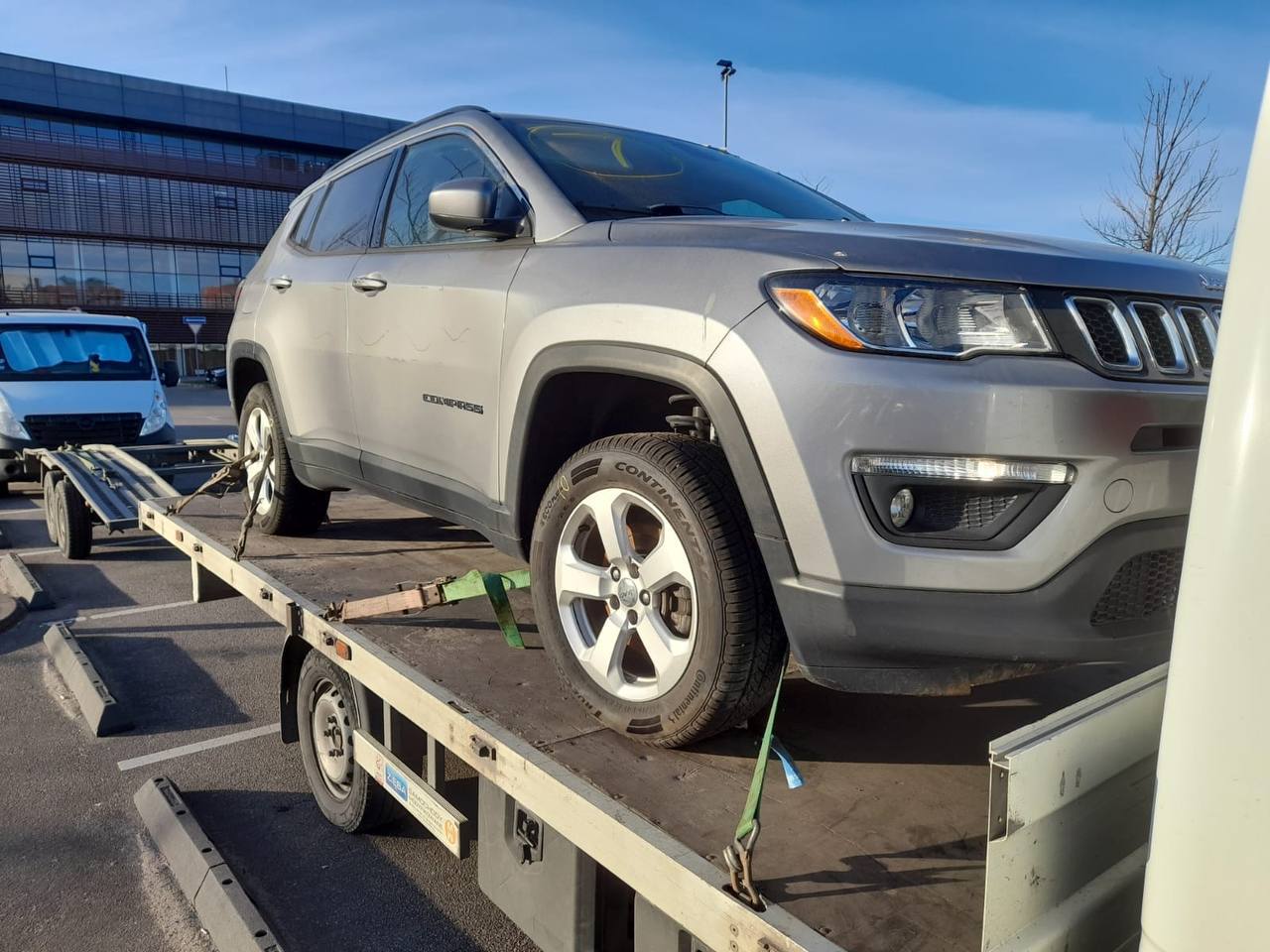 Купити двері Ліві задні Jeep Compass 