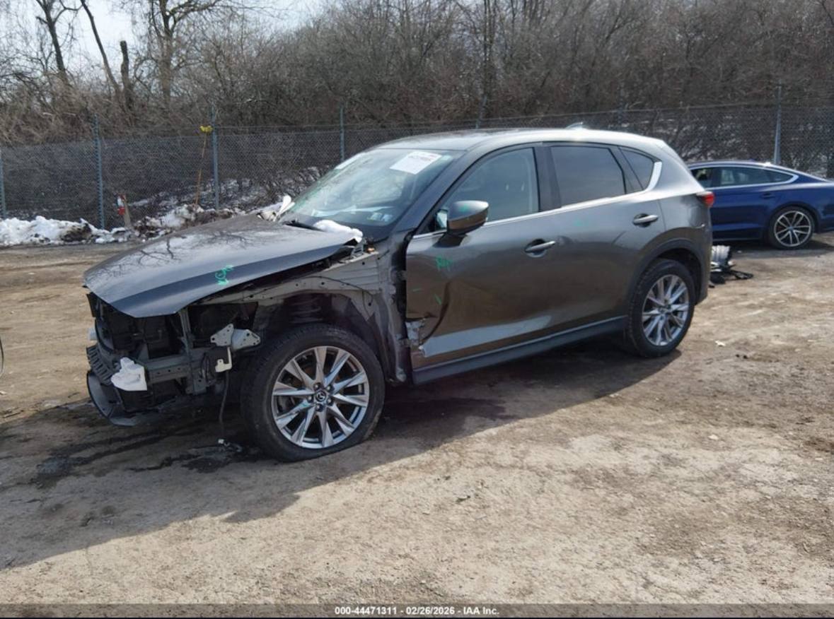 Купити двері Mazda CX-5 2019 р. 