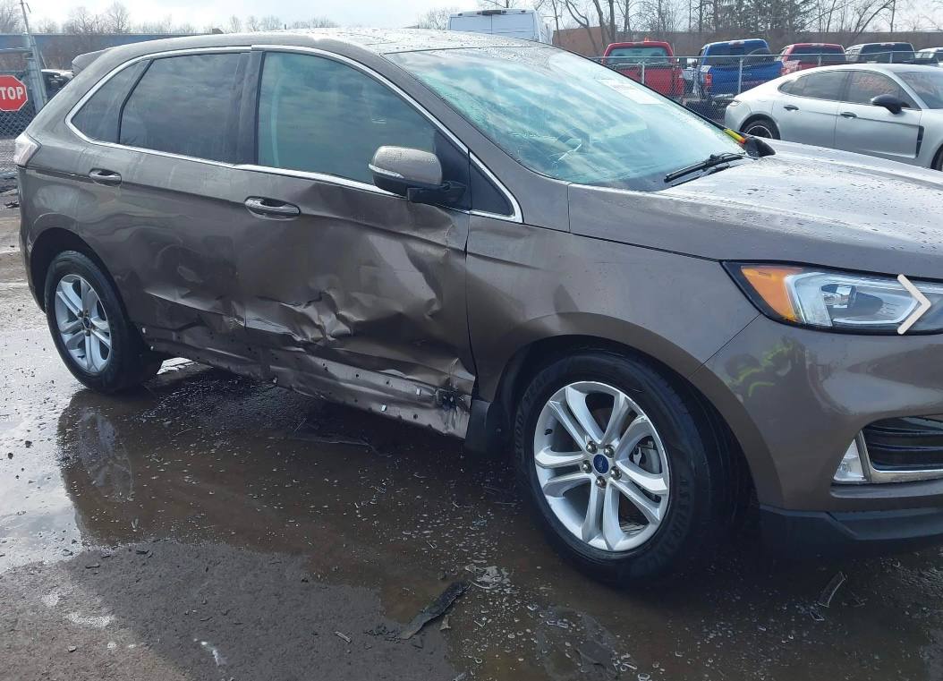 Купити двері передні Ford Edge 2018 р. 