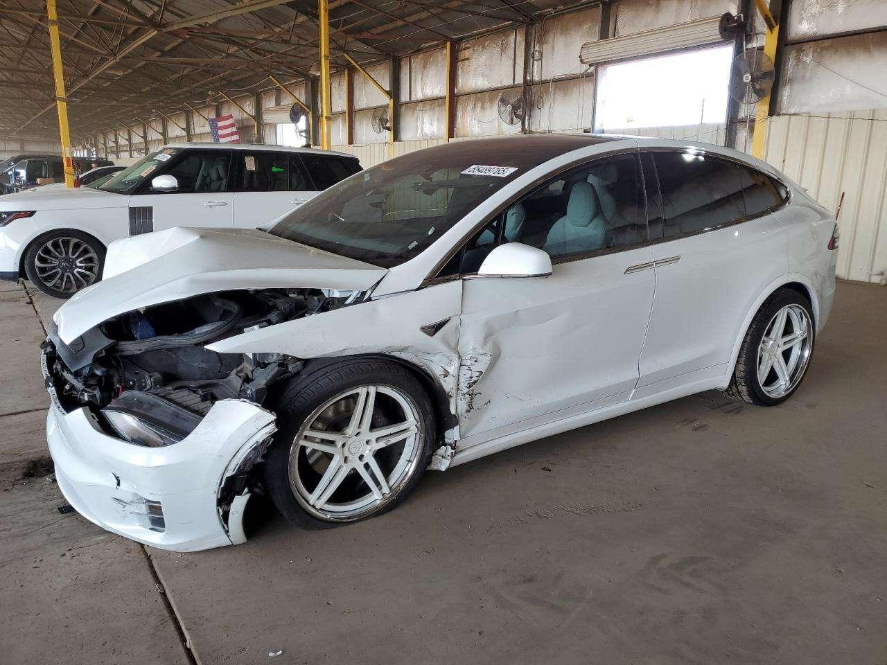 Купити двері Tesla Model X 2018 р. 