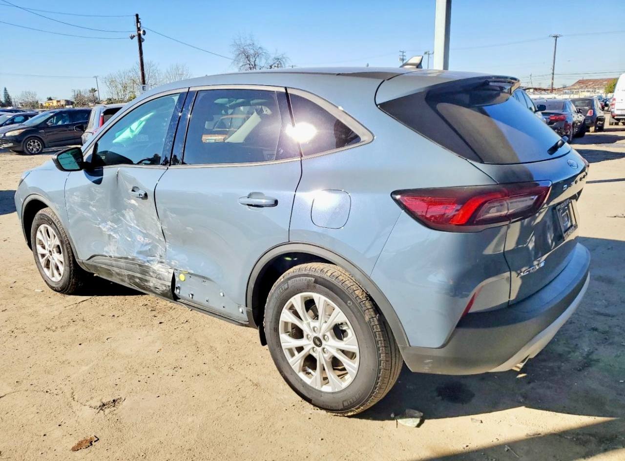 Купити дверка водія Ford Escape 