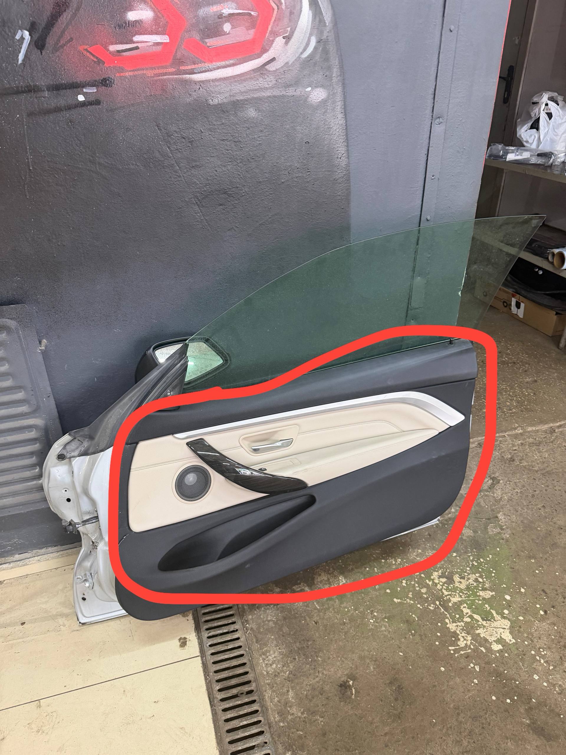 Купити дверна карта BMW 