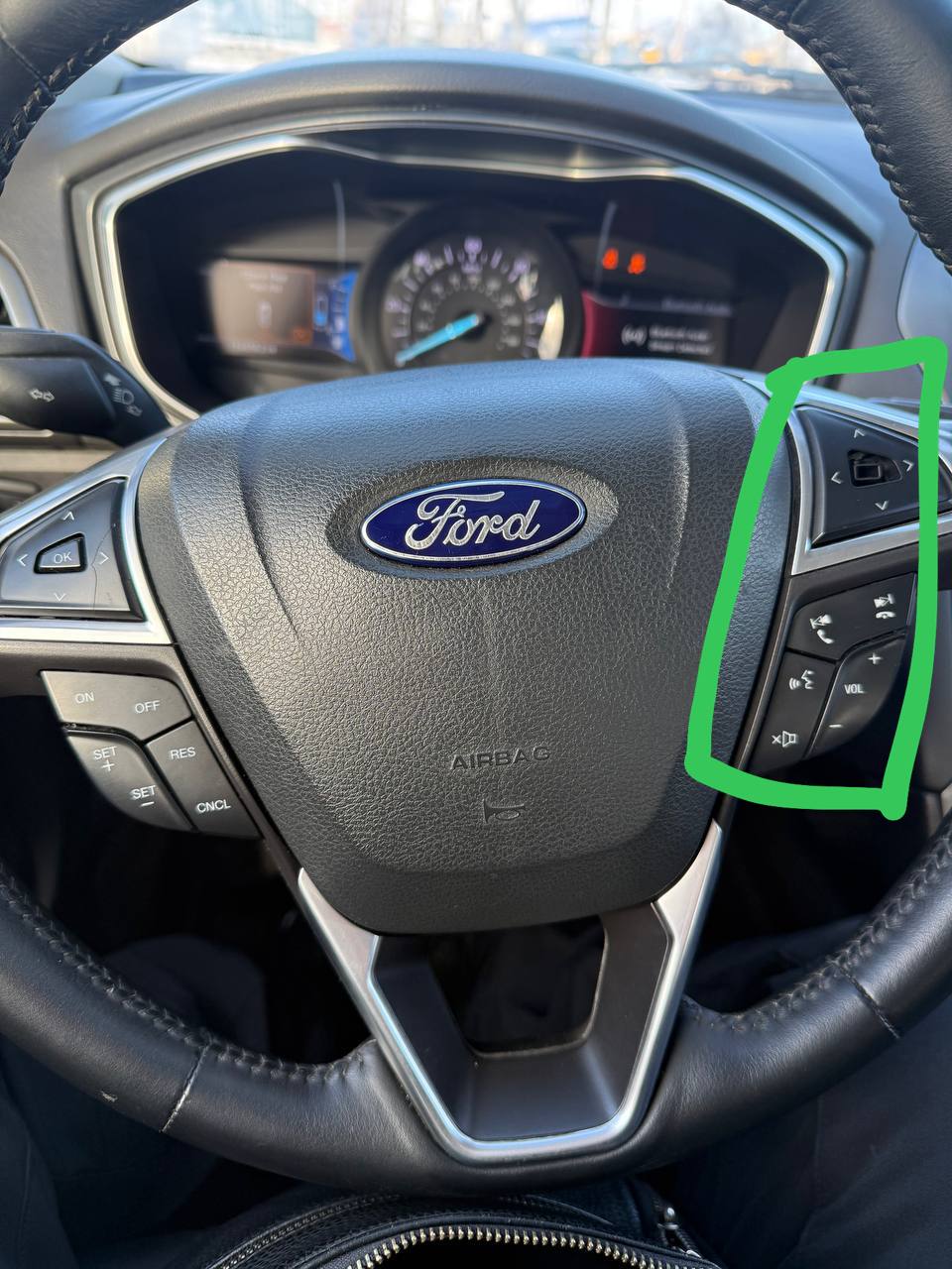 Купити кнопка/панелька кнопок Ford Fusion 