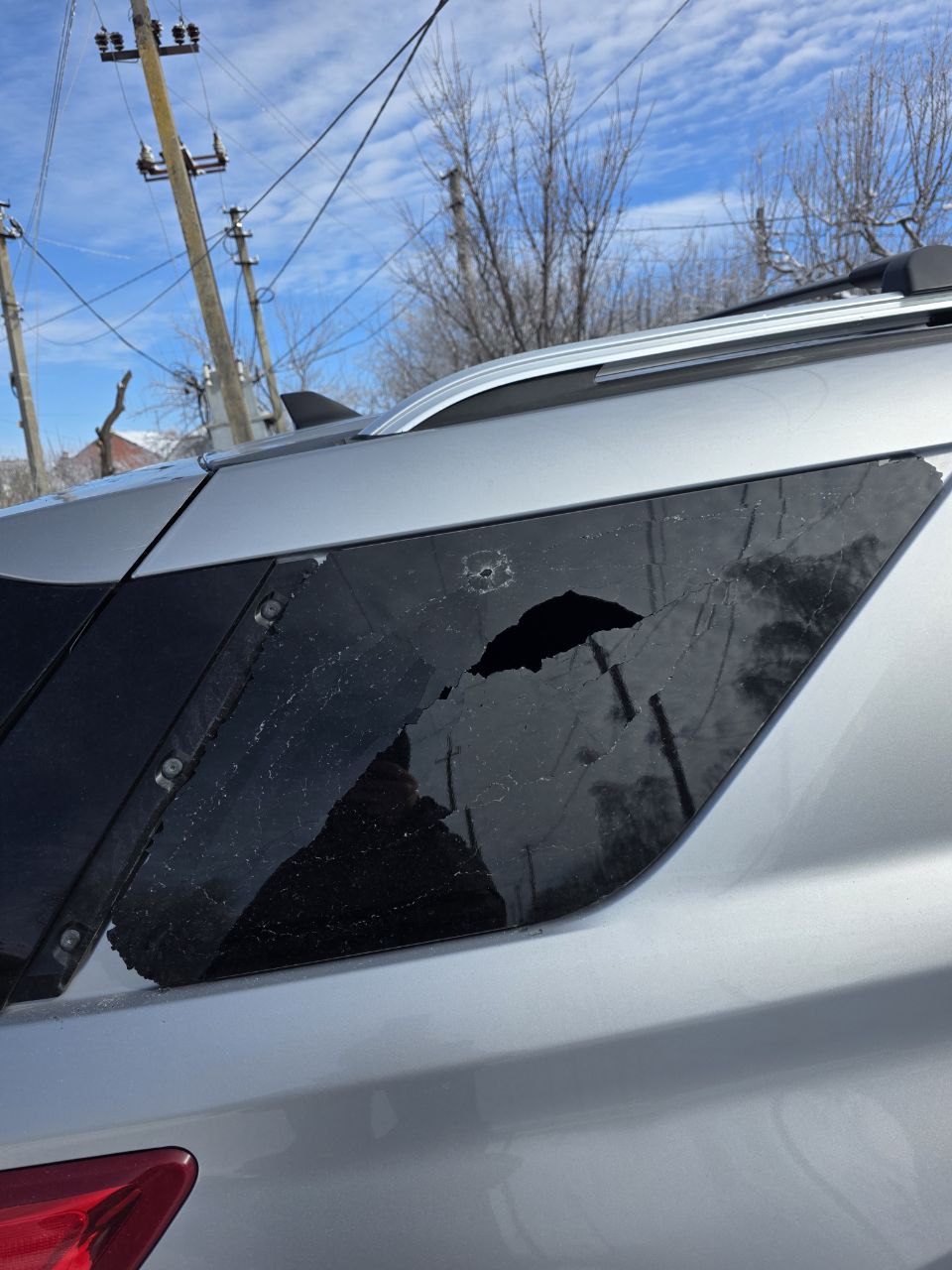 скло праве заднє Ford 