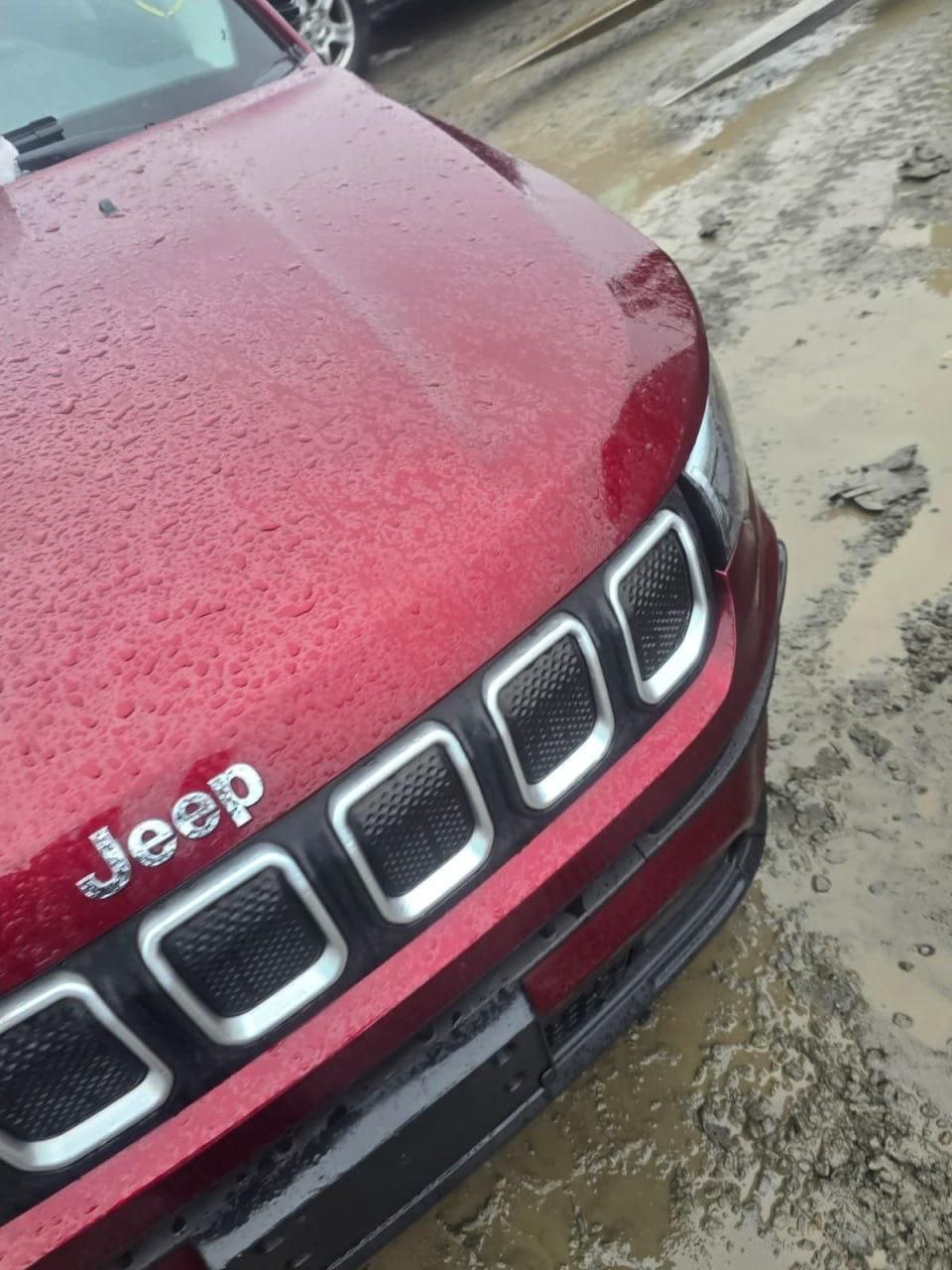 задні дверки Jeep Compass 