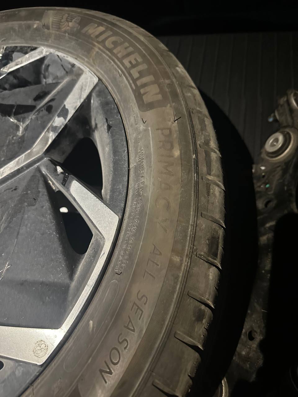 задній амортизатор Hyundai 