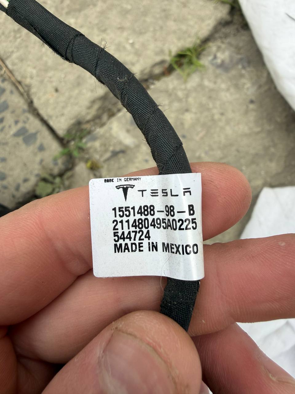 Купити електричний лівий амортизатор кришки багажника Tesla Model 3 2021 р. 