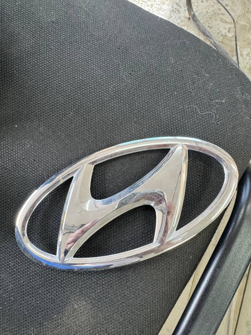 Купити емблема Hyundai Hyundai 
