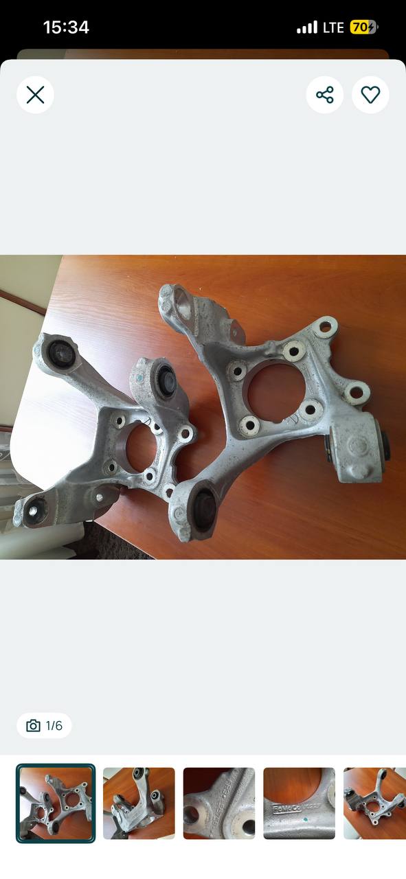 ліва задня цапфа Ford Mustang 