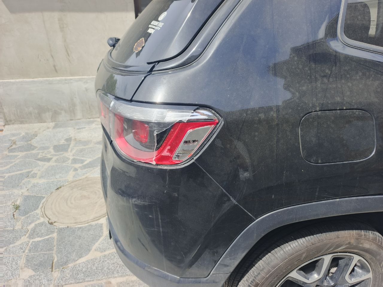 Купити фанарь Jeep Compass 