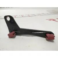 права та ліва Tesla 