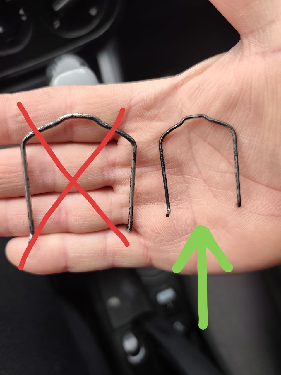 Купити фіксатор потрубка радіатора охолодження Jeep 