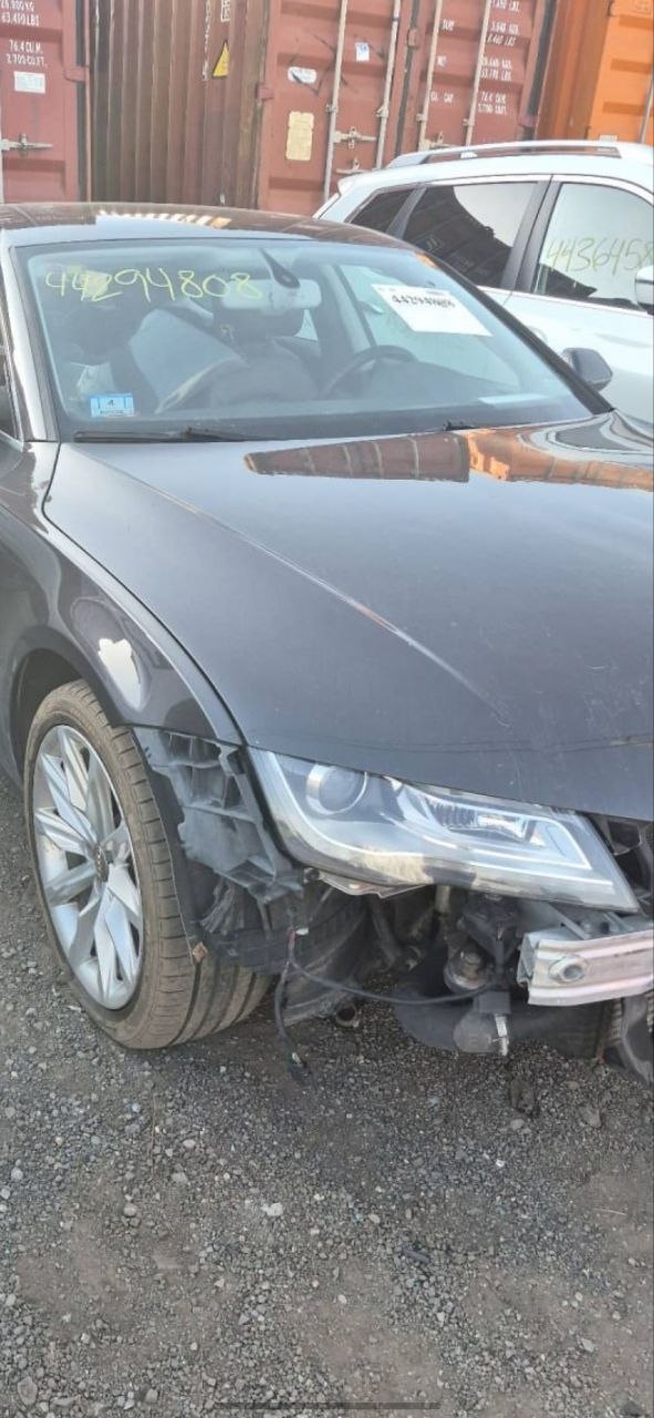 Купити капот Audi 