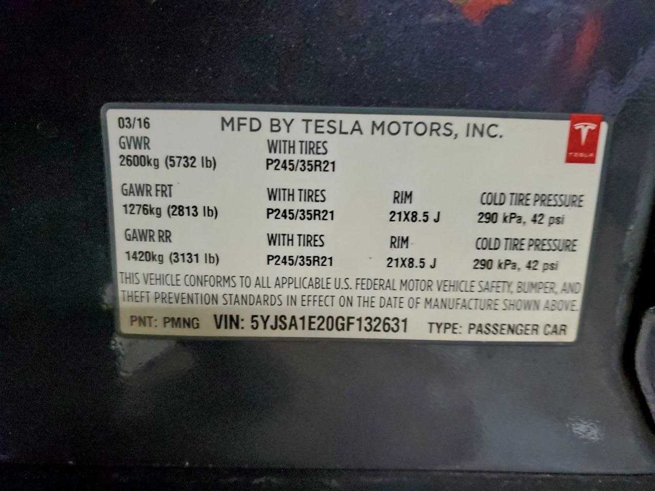 Купити капот Tesla 